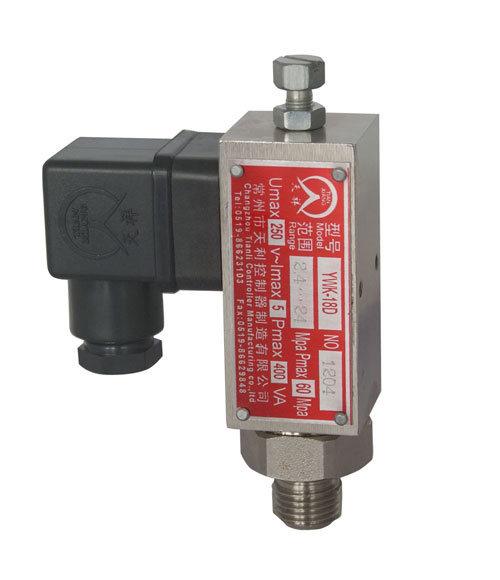  YWK-18D型压力控制器 